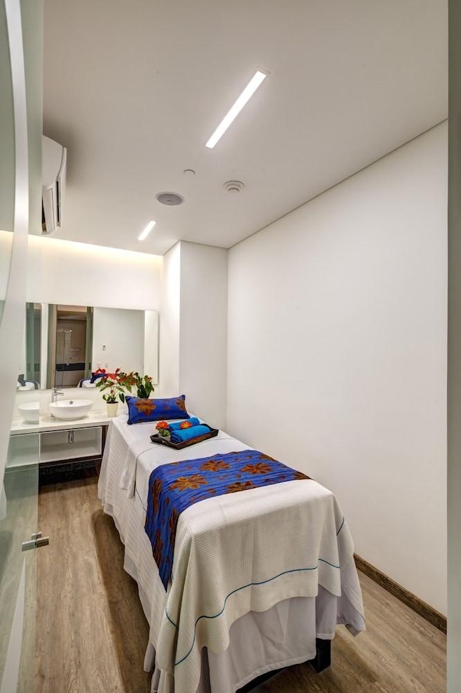 Estelar La Torre Suites 麦德林 外观 照片